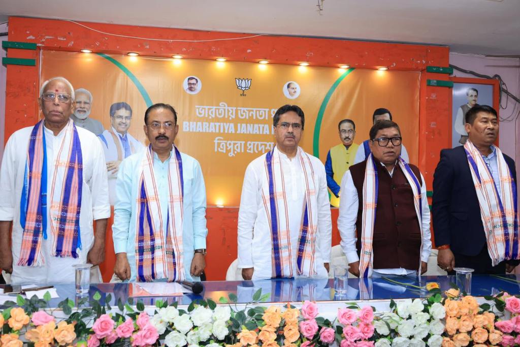 এডিসি নির্বাচনে দলীয় কর্মীদের ঐক্যবদ্ধভাবে কাজ করার বার্তা মুখ্যমন্ত্রীর 