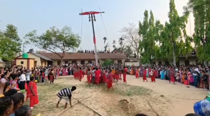 চৈত্র সংক্রান্তিতে ঐতিহ্যবাহী চড়ক পূজা 