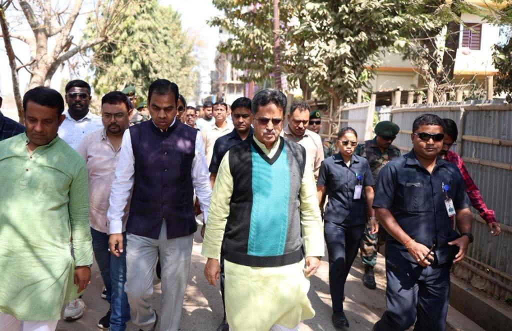 মানুষের পাশে দৃঢ়ভাবে রয়েছে বর্তমান সরকার : মুখ্যমন্ত্রী 