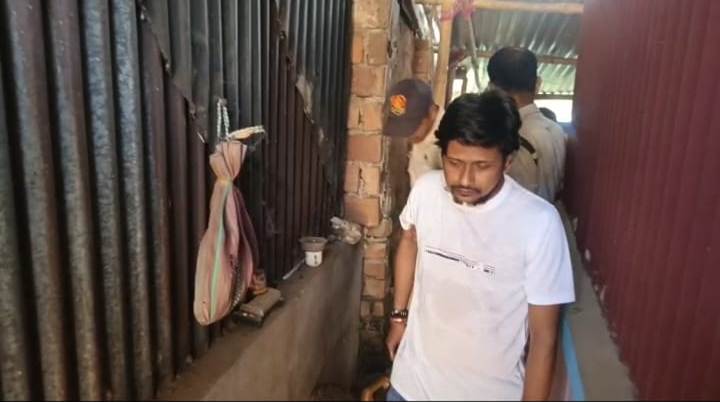 নেশার এসকফ সমেত গ্রেফতার চাকরিচ্যুত শিক্ষক  