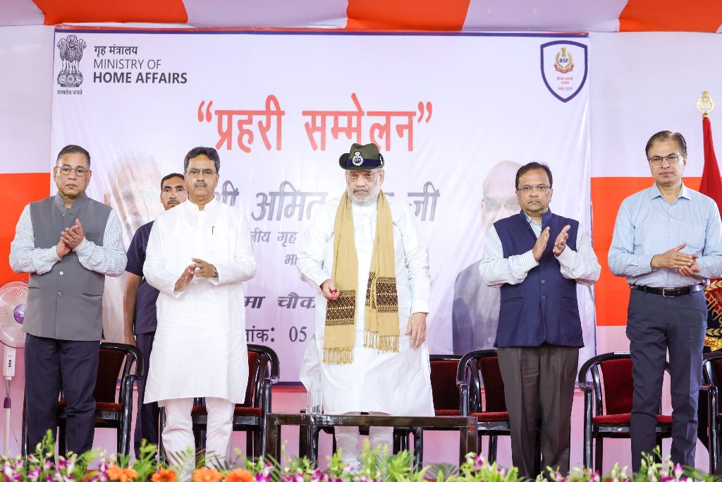 অনুপ্রবেশ রুখতে প্রযুক্তির ঢাল, কড়া নজরদারির বার্তা স্বরাষ্ট্রমন্ত্রীর