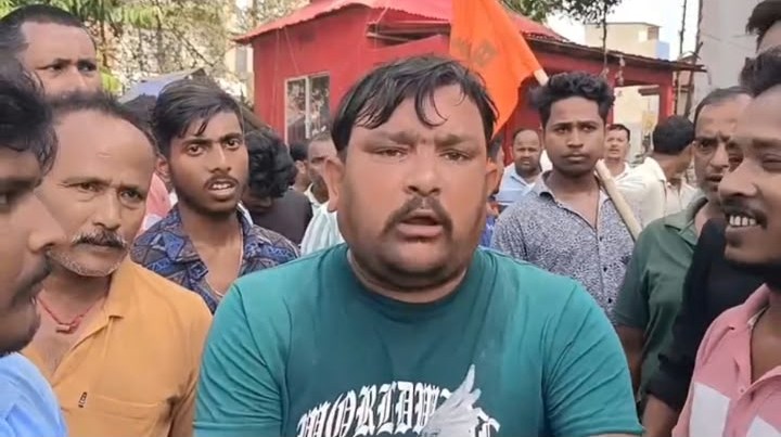 সংসারের খরচ আর জরিমানার চাপে দিশেহারা ই-অটো চালকরা